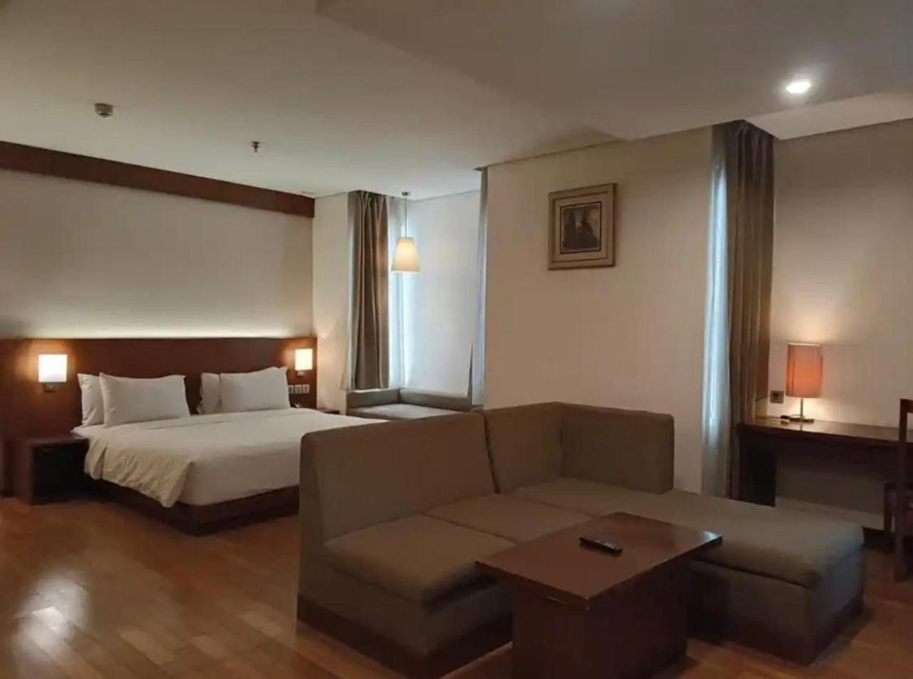 Oak Tree Emerald Hotel & Coventions Semarang Kültér fotó
