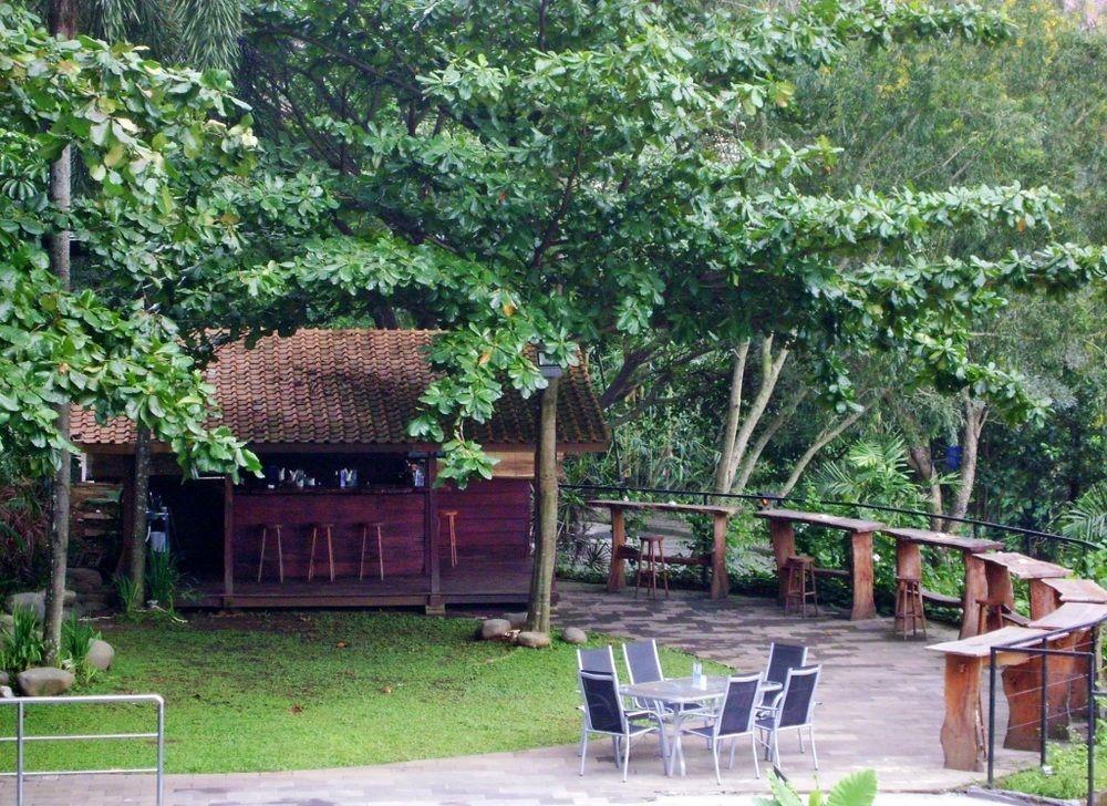 Oak Tree Emerald Hotel & Coventions Semarang Kültér fotó