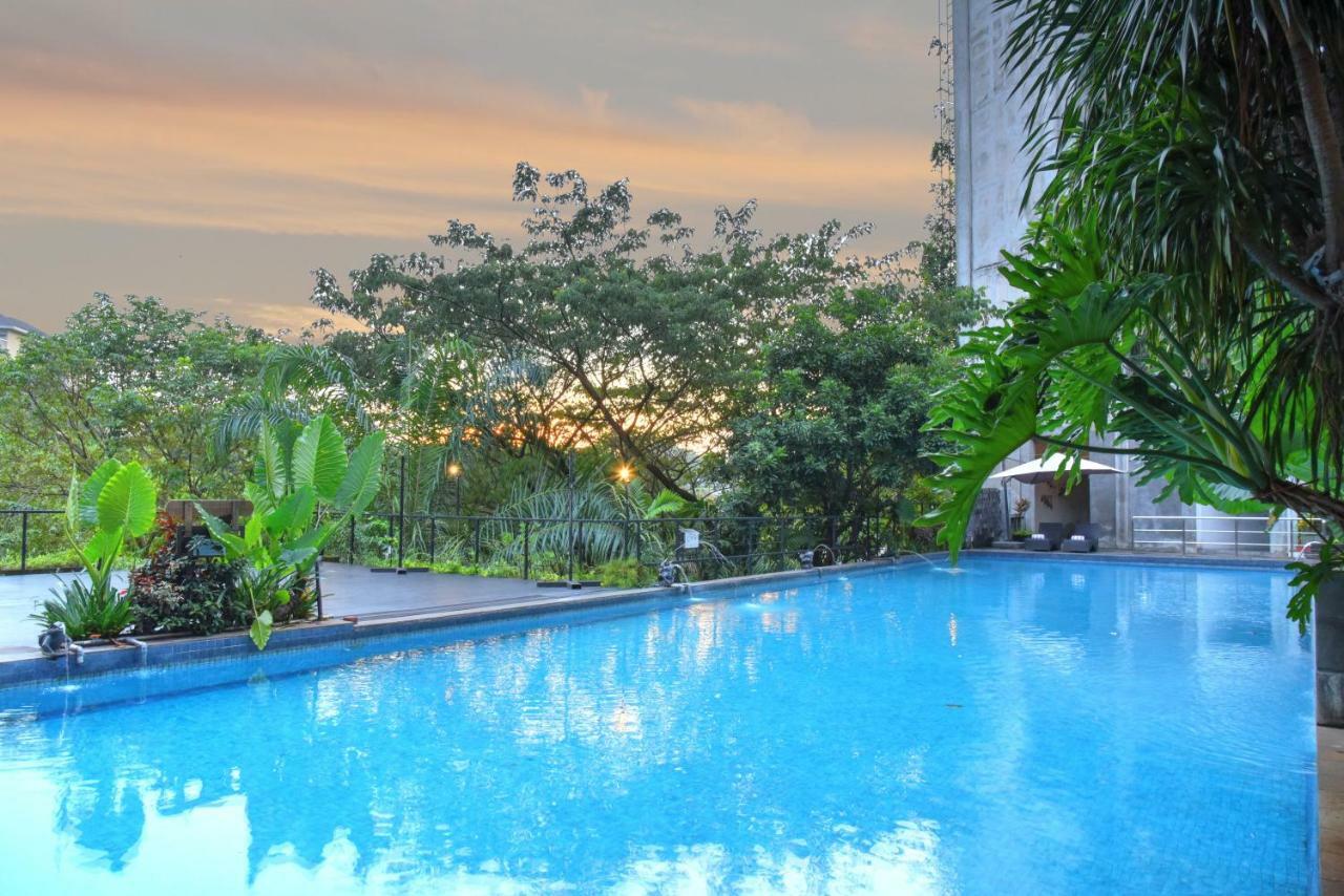Oak Tree Emerald Hotel & Coventions Semarang Kültér fotó
